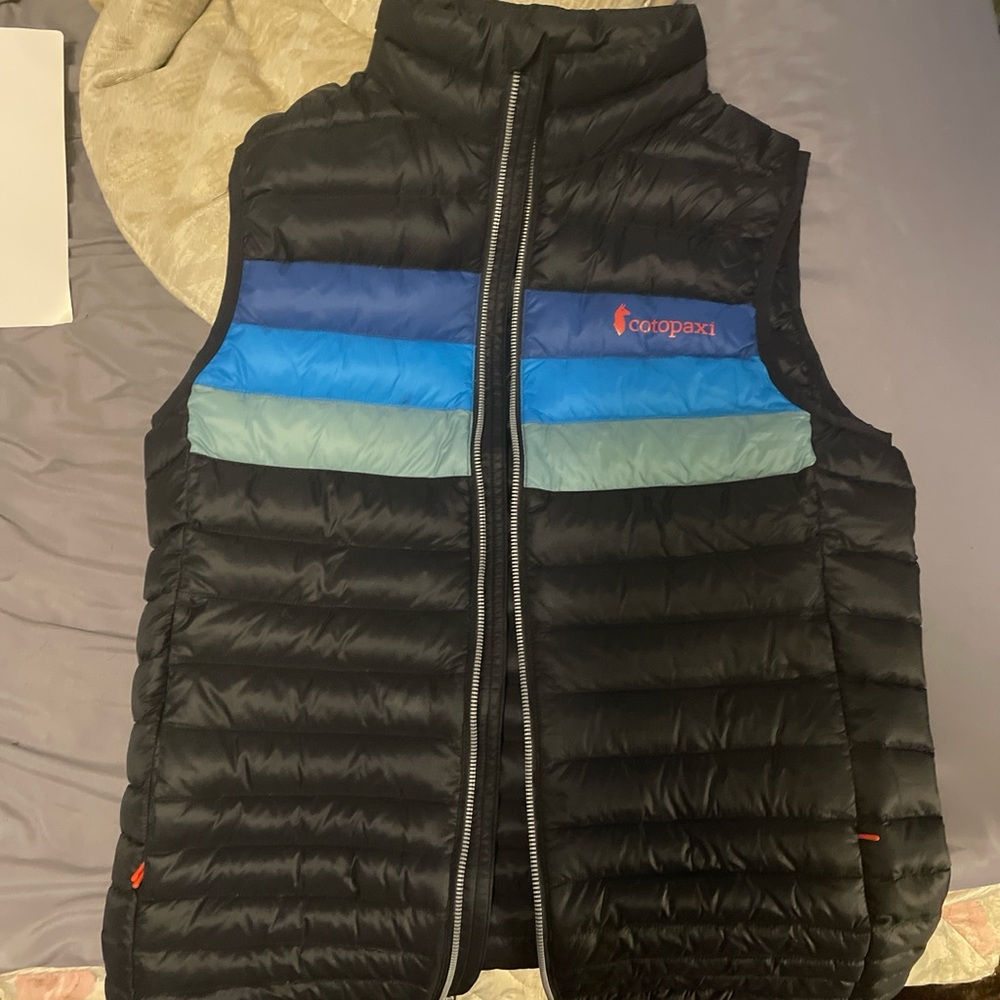 Cotopaxi vest Mens Small or Women’s Medium